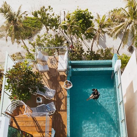 Blue Sky Beach 훌루말레 외부 사진