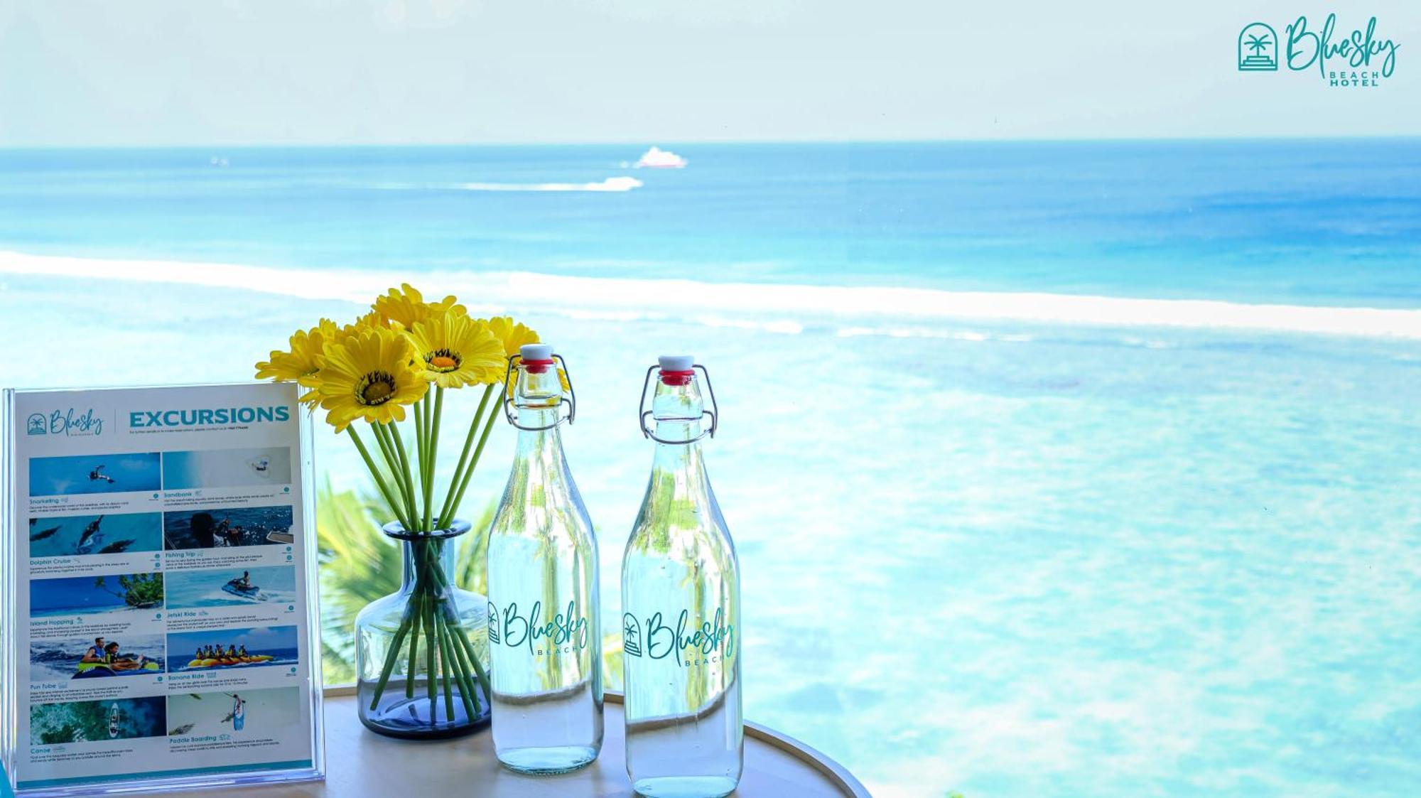 Blue Sky Beach 훌루말레 외부 사진